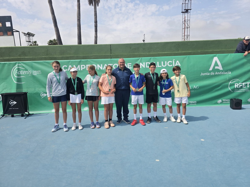 Pablo Navarrete y Viktoriia Koroleva, campeones de Andalucía Alevín en La Línea